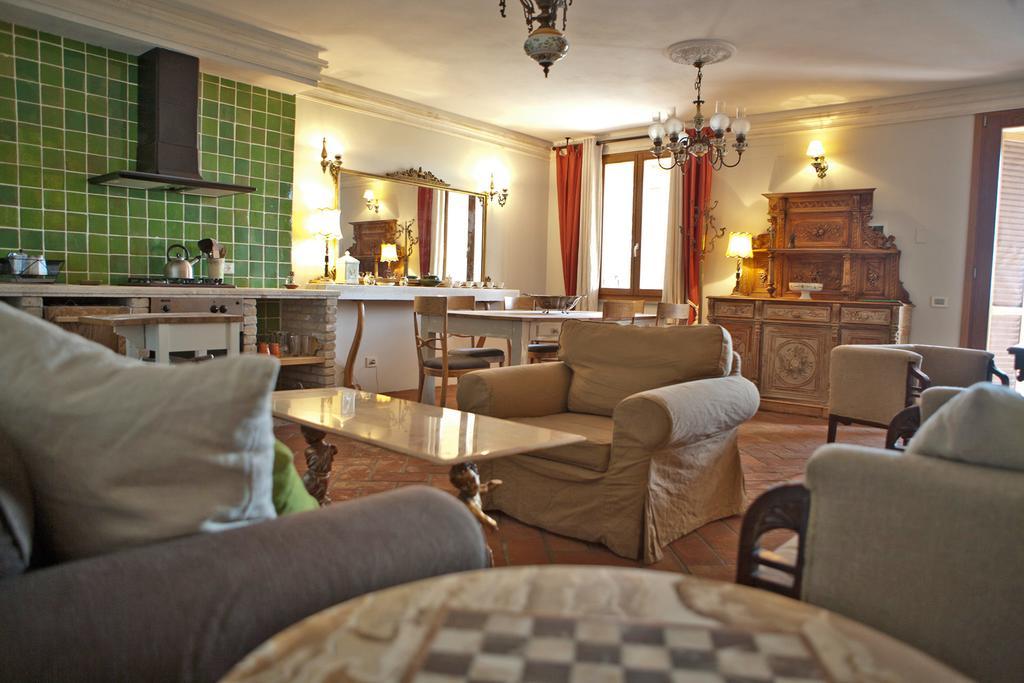 Tuscany Forever Famiglia Apartments Volterra Extérieur photo